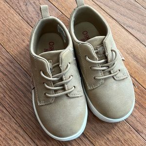 Osh kosh like new size 8